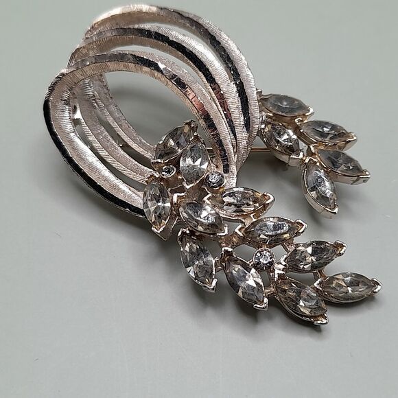 Vintage B.S.K. Brooch Gray Rhinestones, Silver Tone, 2 1/2 Inch - Picture 11 of 13